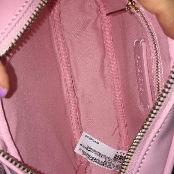 NWT Faux Leather Pink Crossbody Bag w/ Chain Strap - Picture 6 of 6